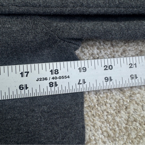 NEW Vince Camuto Gray Top Women’s Size L - Picture 8 of 15